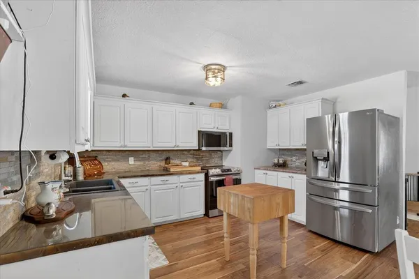$365,000 | 702 El Camino Real, Chico, TX 76431