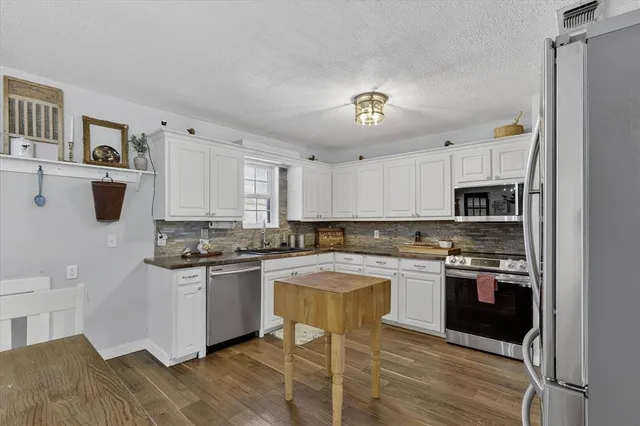 $365,000 | 702 El Camino Real, Chico, TX 76431