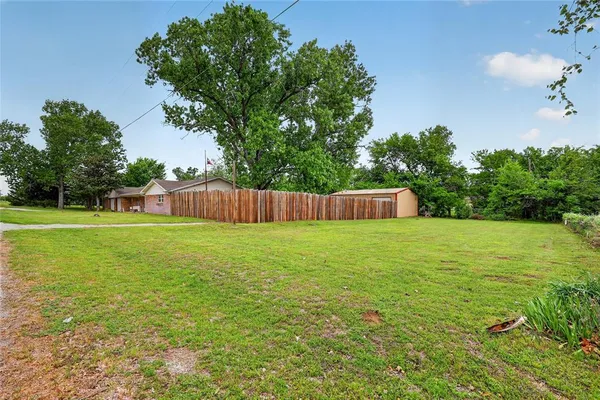 $365,000 | 702 El Camino Real, Chico, TX 76431