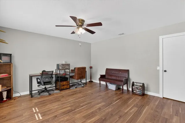 $365,000 | 702 El Camino Real, Chico, TX 76431