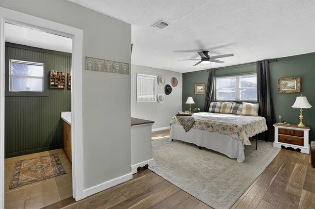 $365,000 | 702 El Camino Real, Chico, TX 76431