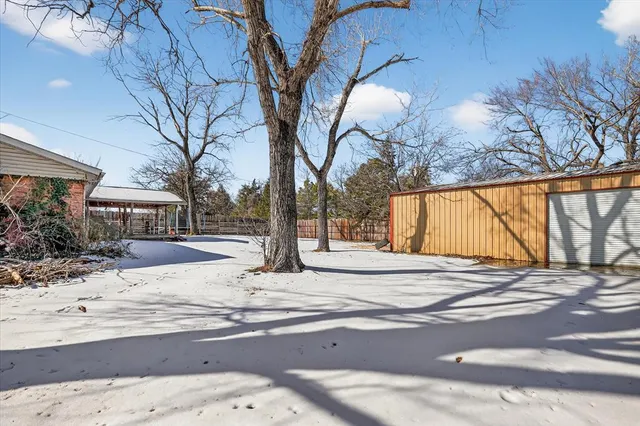 $365,000 | 702 El Camino Real, Chico, TX 76431