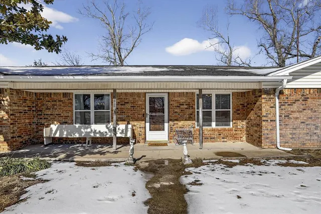 $365,000 | 702 El Camino Real, Chico, TX 76431