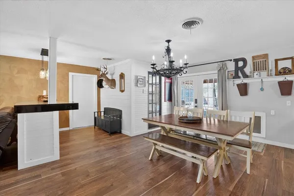 $365,000 | 702 El Camino Real, Chico, TX 76431