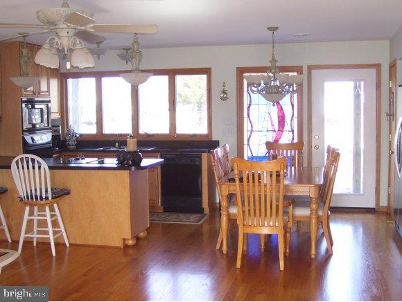 109 East Thames Road Tuckerton, NJ 08087 - Photo 2 of 15 Gallery Image 2