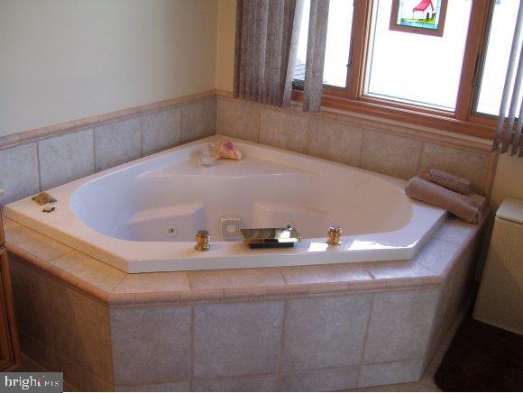 109 East Thames Road Tuckerton, NJ 08087 - Photo 11 of 15 Gallery Image 11