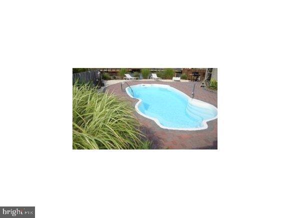 109 East Thames Road Tuckerton, NJ 08087 - Photo 4 of 15 Gallery Image 4