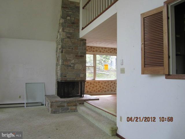 2521 Ebbvale Road Manchester, MD 21102 - Photo 8 of 23 Family Room