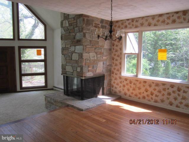 2521 Ebbvale Road Manchester, MD 21102 - Photo 9 of 23 Family Room