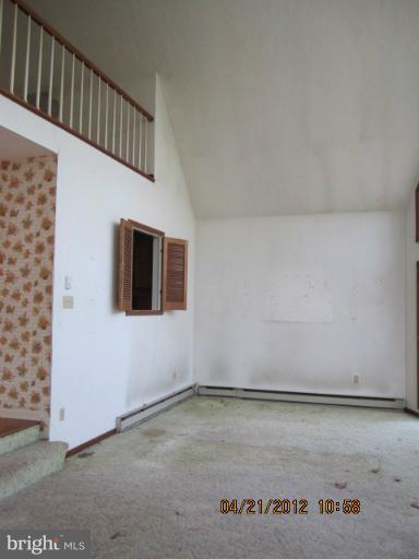 2521 Ebbvale Road Manchester, MD 21102 - Photo 10 of 23 Family Room