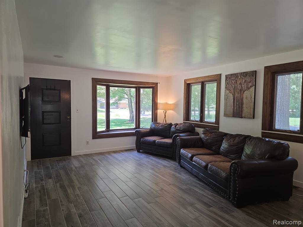 23440 Beech Road Southfield, MI 48033 - Photo 4 of 19