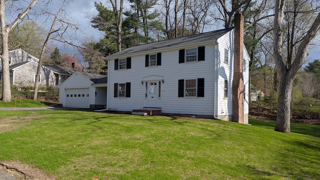 20 Colonial Road Hingham, MA 02043 - Photo 2 of 19