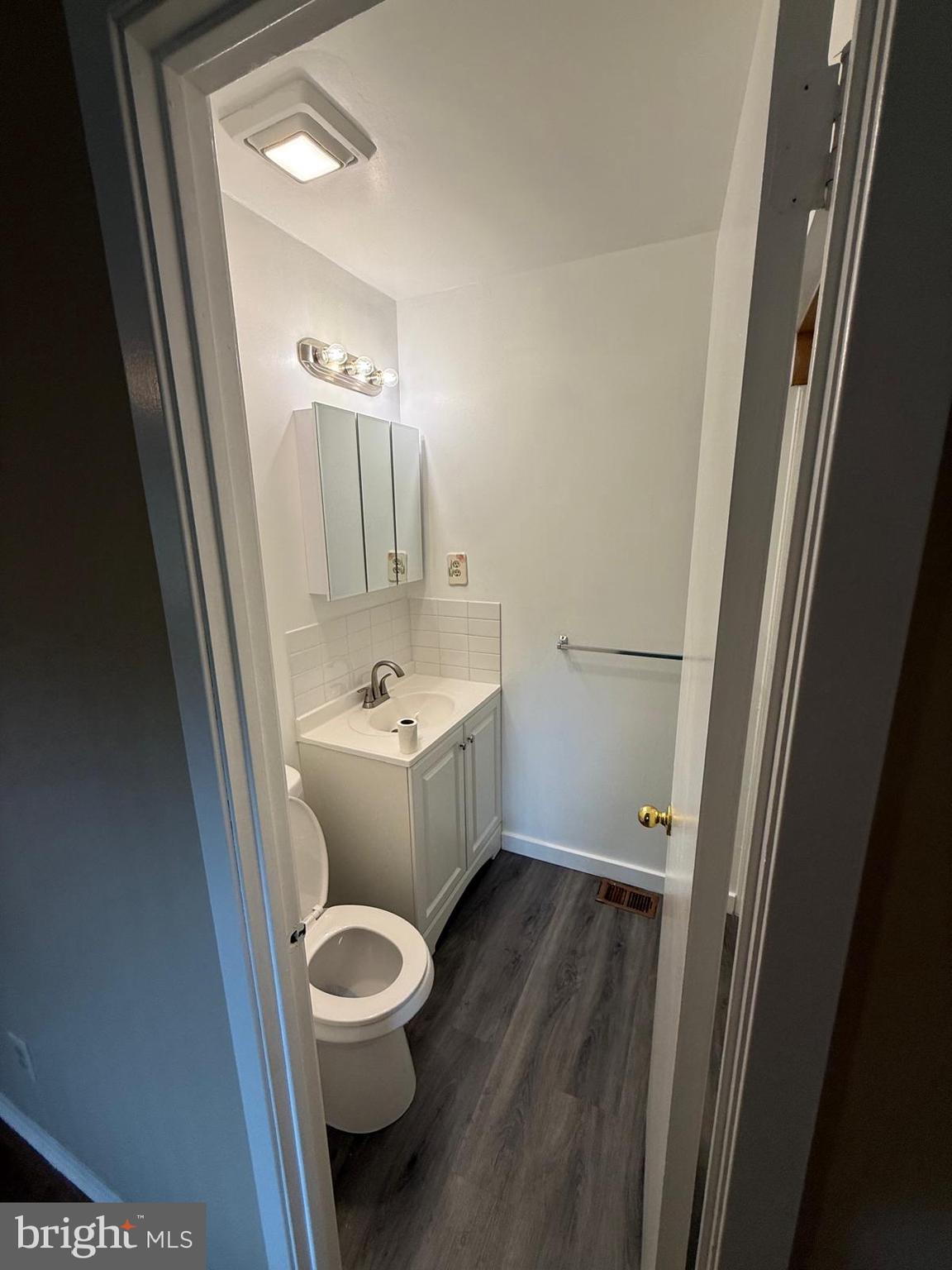 9388 Neil Road, Unit B Philadelphia, PA 19115 - Photo 26 of 37