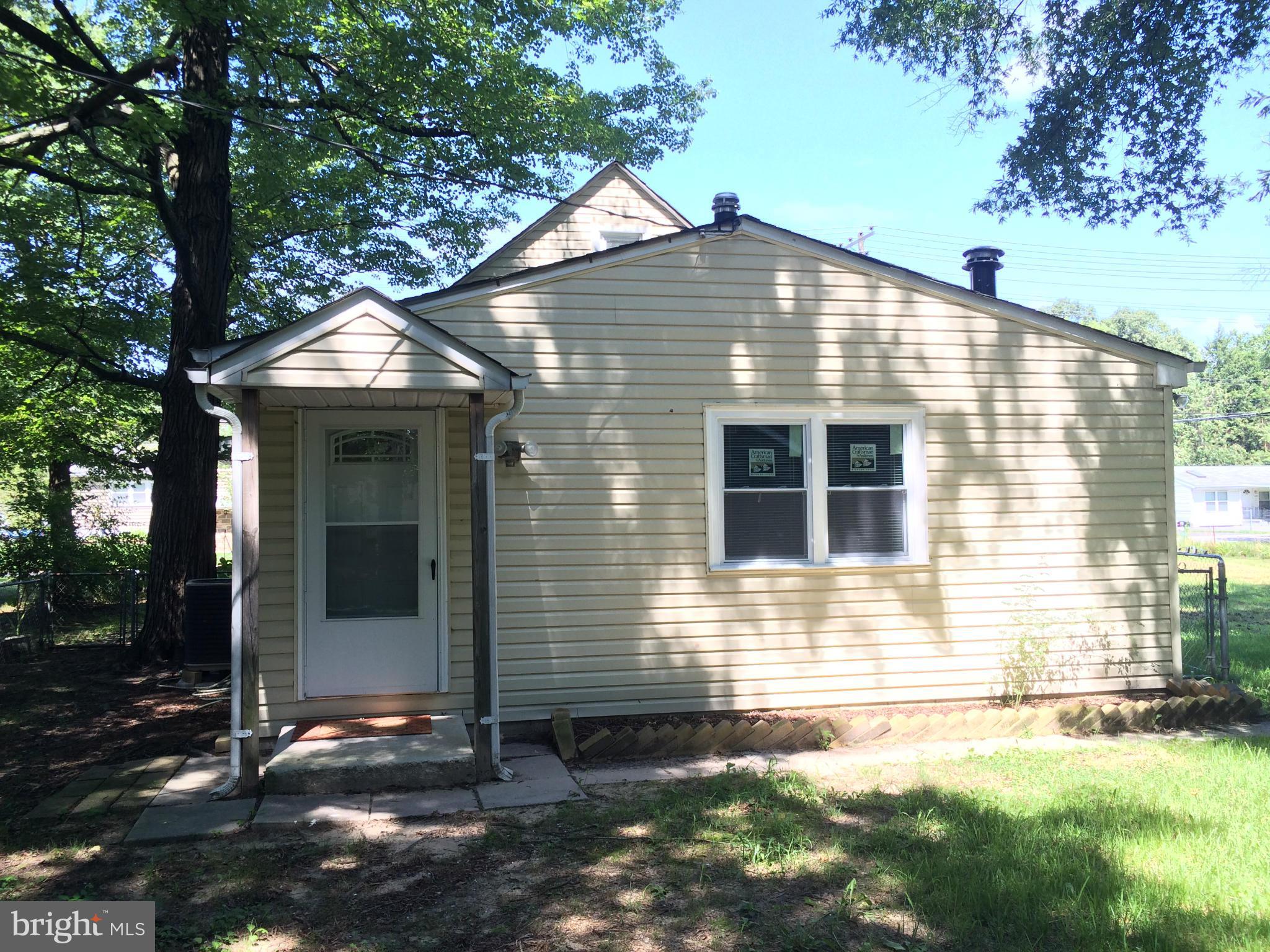 8045 Jumpers Hole Road Pasadena, MD 21122 - Photo 3 of 30 Exterior (Front)