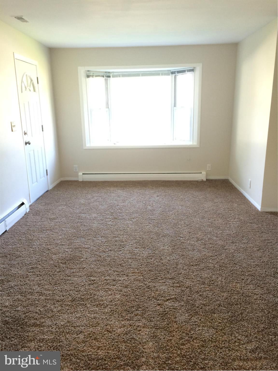 8045 Jumpers Hole Road Pasadena, MD 21122 - Photo 4 of 30 Living Room