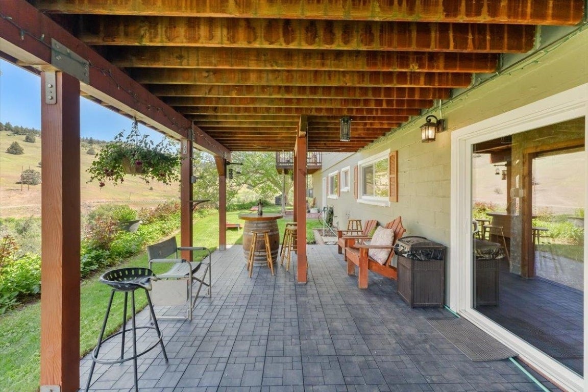 13305 Ager Beswick Road Montague, CA 96064 - Photo 33 of 49 Gallery Image 33