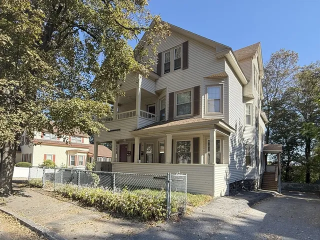 $2,250 | 33 Richards Street, Unit 1, Worcester, MA 01603