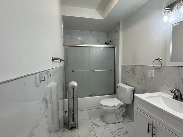 $2,250 | 33 Richards Street, Unit 1, Worcester, MA 01603