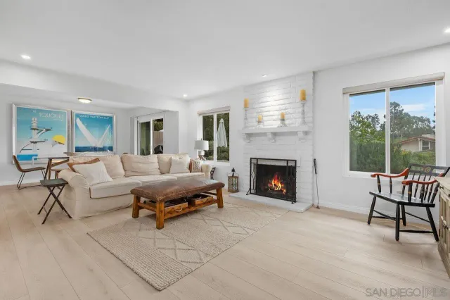 $1,550,000 | 115 Vallarta Court, Solana Beach, CA 92075