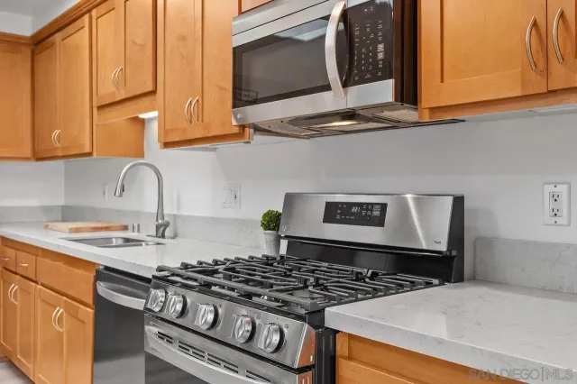 $1,550,000 | 115 Vallarta Court, Solana Beach, CA 92075