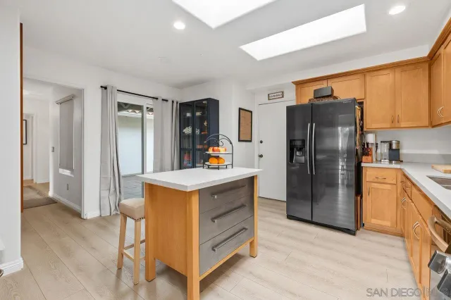 $1,550,000 | 115 Vallarta Court, Solana Beach, CA 92075