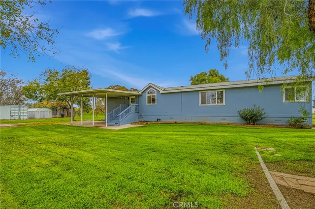 a big yard with lots of green space