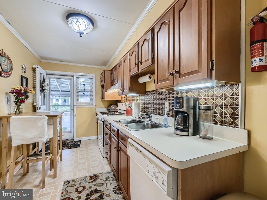 1654 Hardwick Road Towson, MD 21286 - Photo 12 of 32 Gallery Image 12
