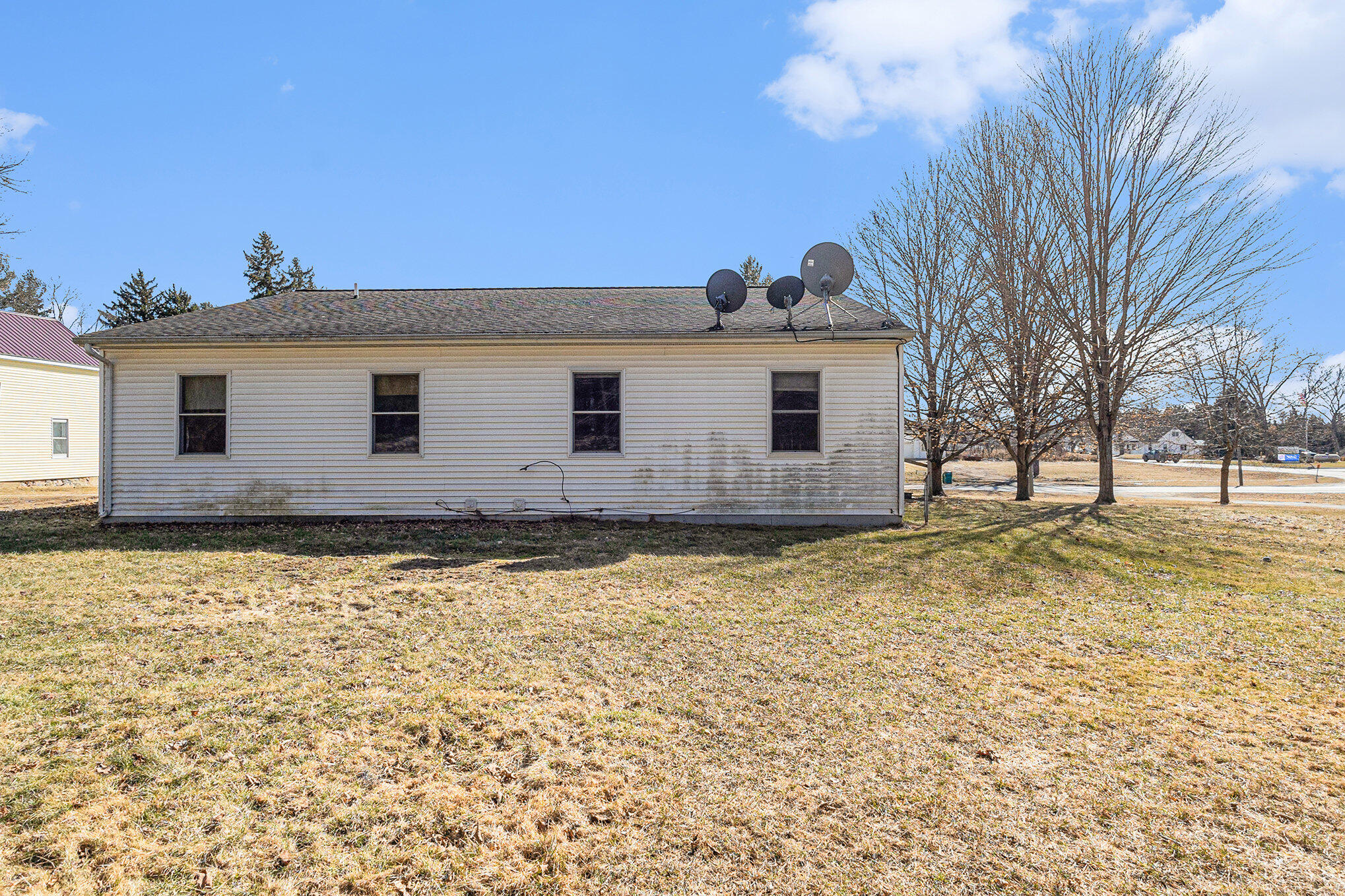 119 Main Street Blanchard, MI 49310 - Photo 14 of 16 014__42a3451_520