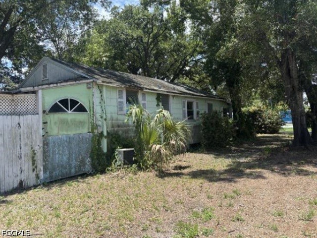 333 Bellair Road Fort Myers, FL 33905 - Photo 2 of 8