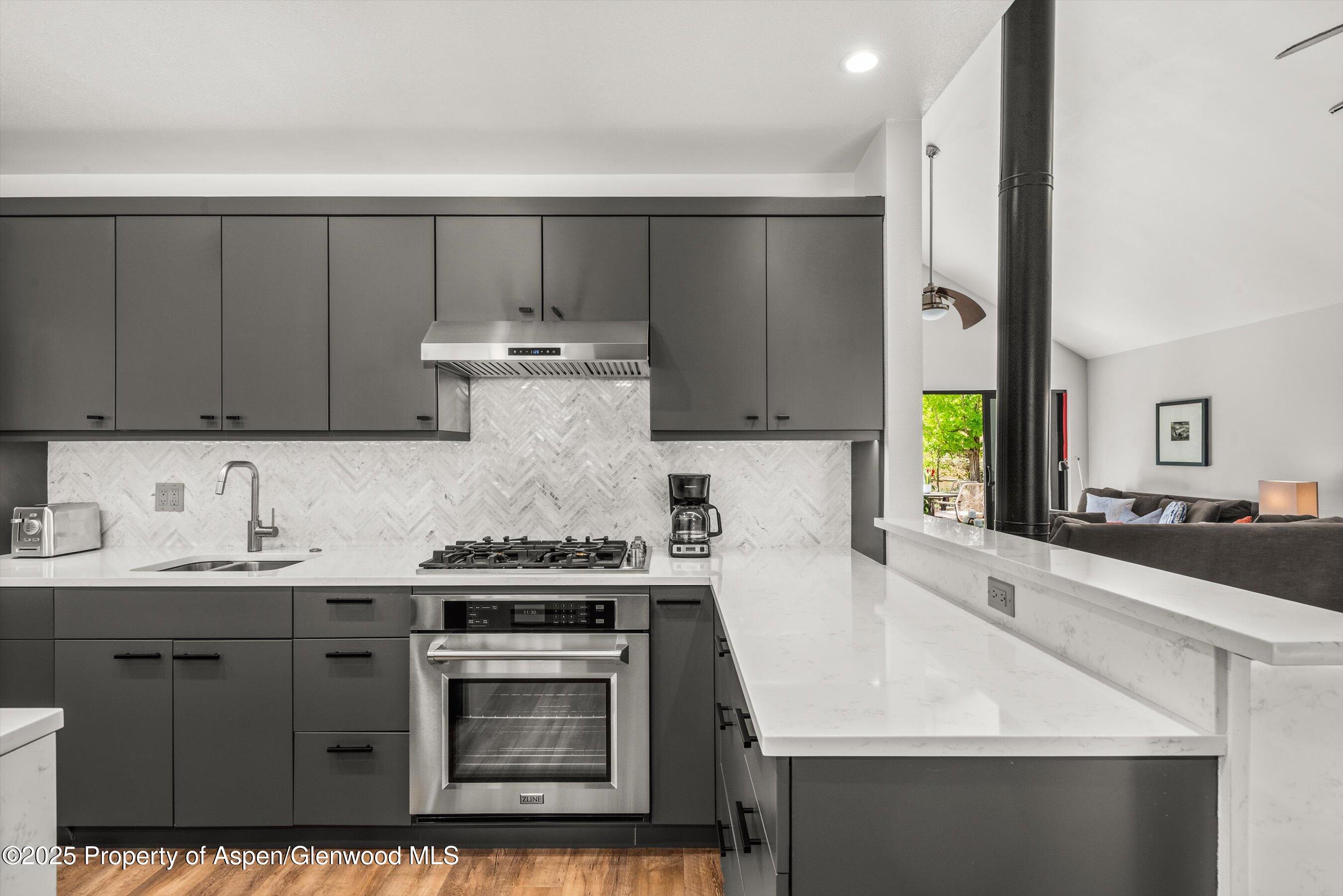 128 Mountain Court Basalt, CO 81621 - Photo 14 of 27 Kitchen