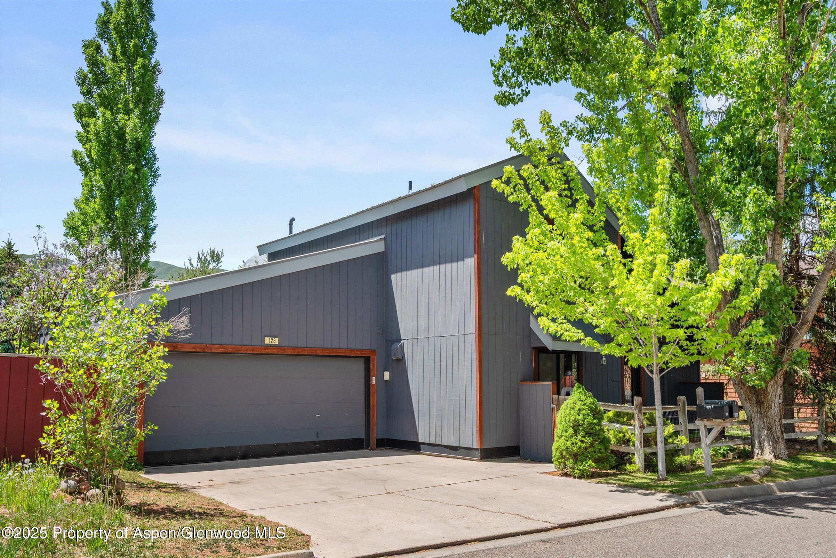 128 Mountain Court Basalt, CO 81621 - Photo 2 of 27 Garage