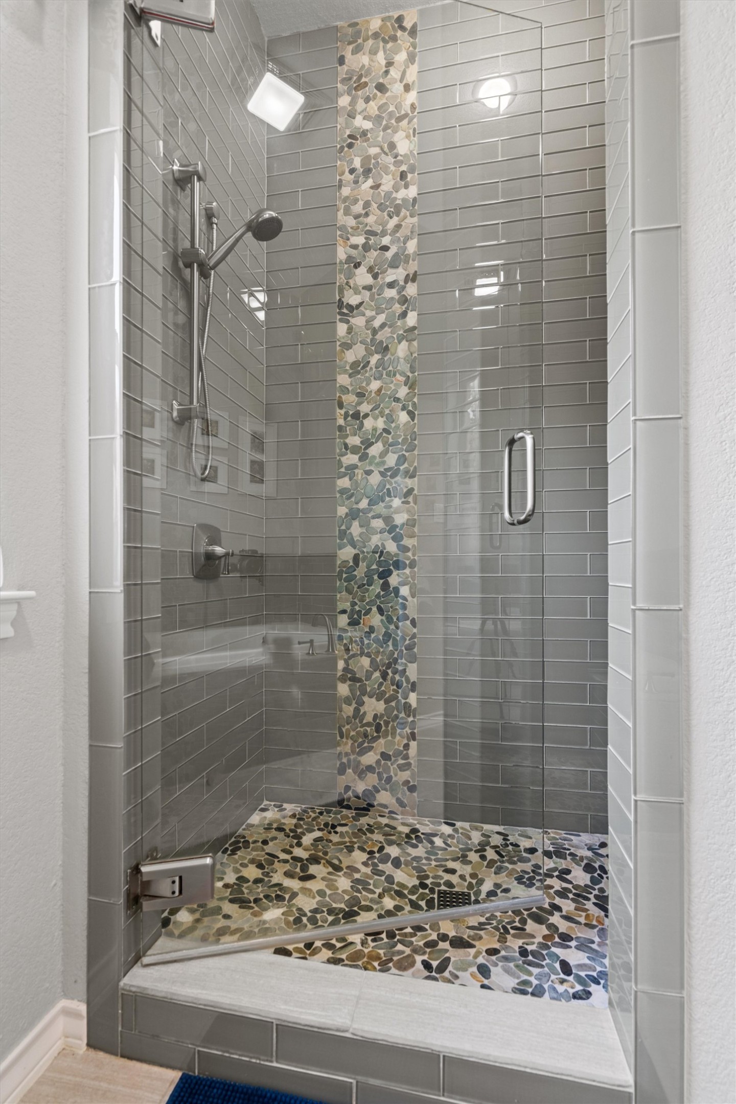 4401 Sunset Cliff Road Burnet, TX 78611 - Photo 14 of 40 Walk in Shower