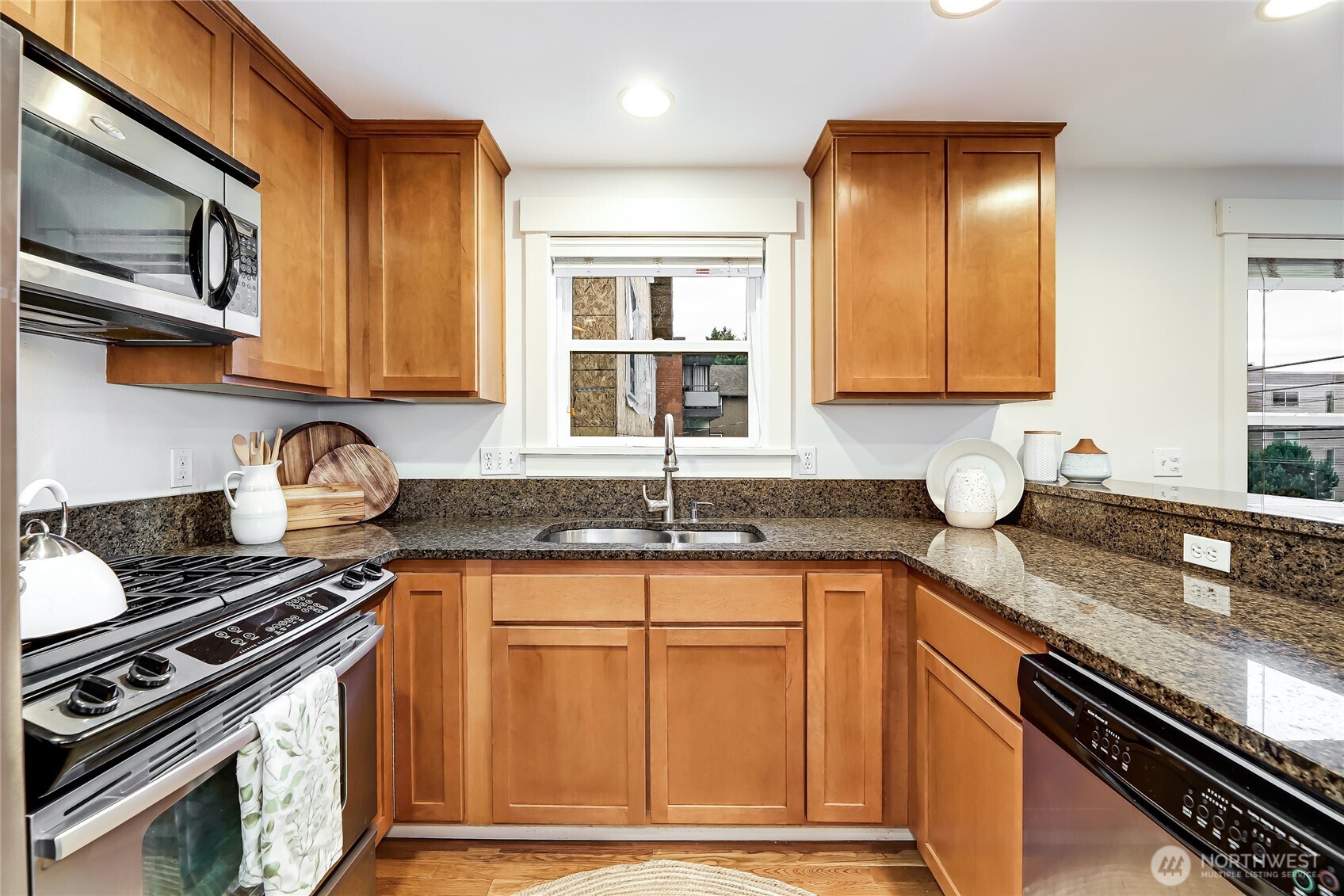 1508 12th Avenue South, Unit B Seattle, WA 98144 - Photo 9 of 29