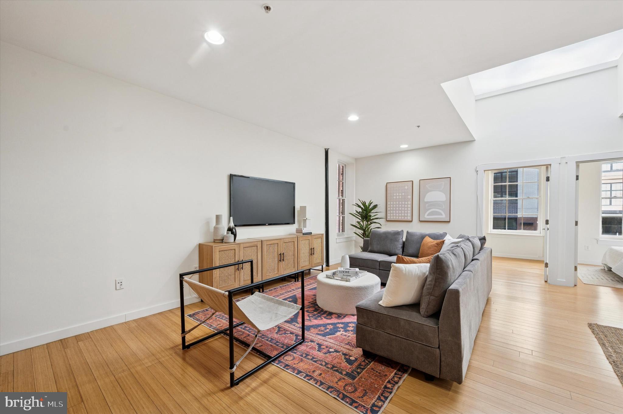 209 Cuthbert Street, Unit 104 Philadelphia, PA 19106 - Photo 4 of 25