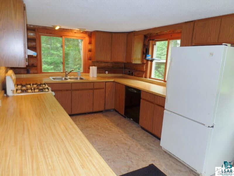 10709 East Bardon Creek Road Poplar, WI 54864 - Photo 4 of 15 Gallery Image 4