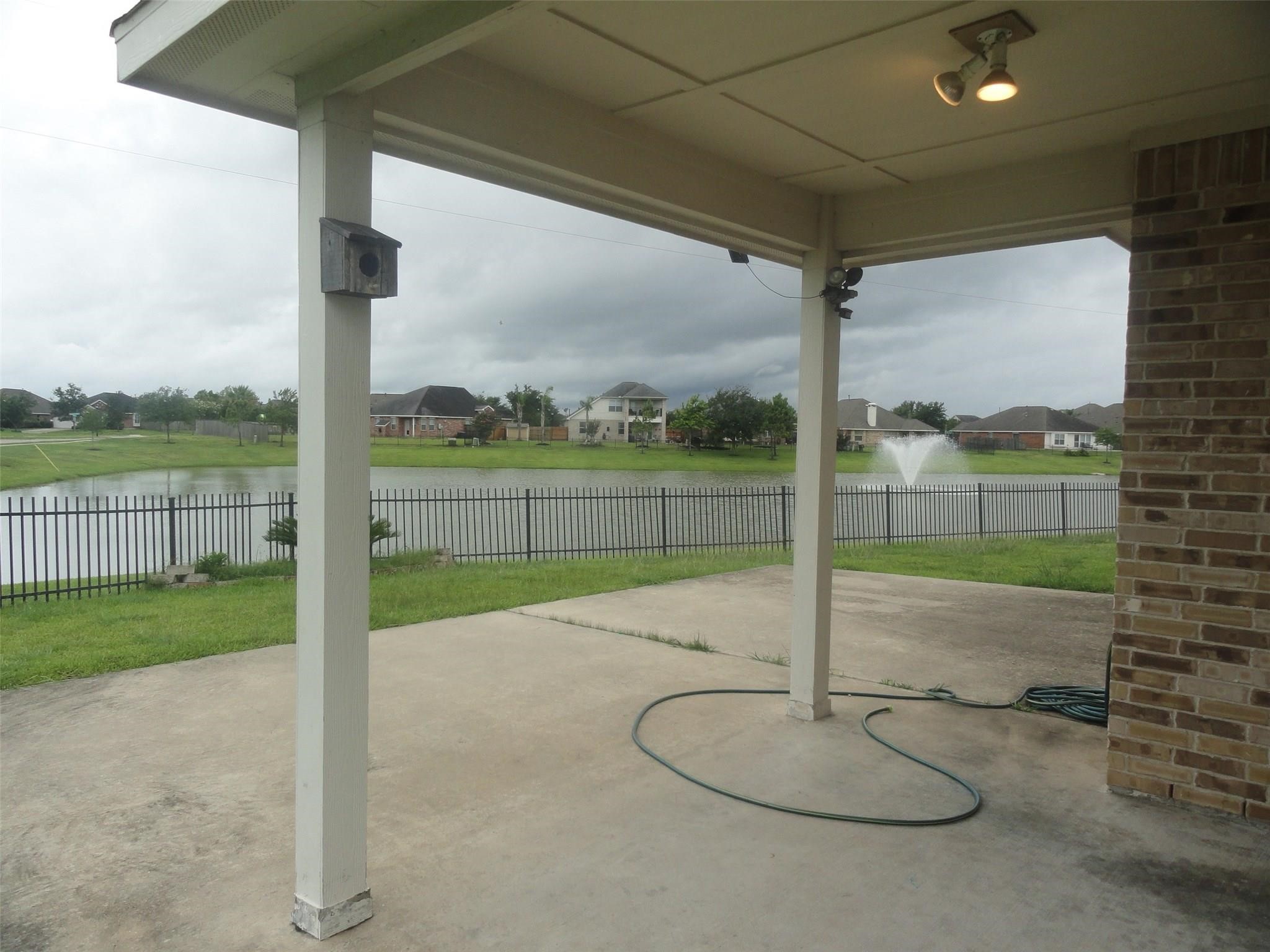 3102 Avory Ridge Lane Pearland, TX 77581 - Photo 4 of 9