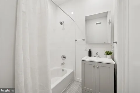 $275,000 | 1432 South Newkirk Street, Philadelphia, PA 19146