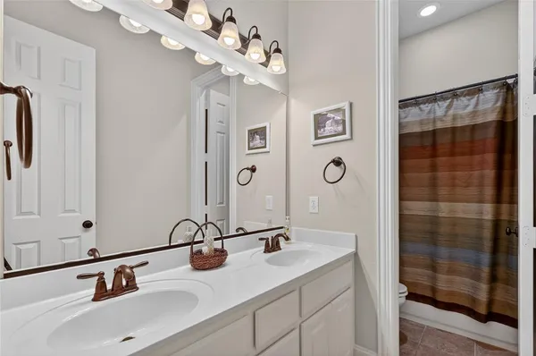 $645,000 | 1325 Verbena Lane, Lantana, TX 76226