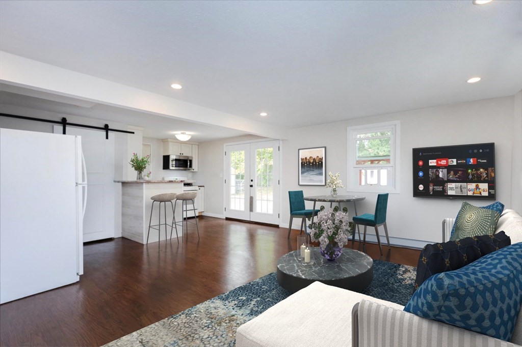 54 Elizabeth Road Billerica, MA 01821 - Photo 3 of 25
