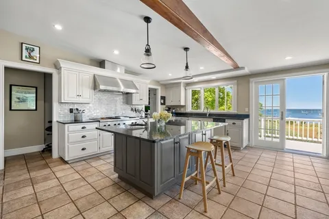 $2,950,000 | 535 Washington Street, Duxbury, MA 02332