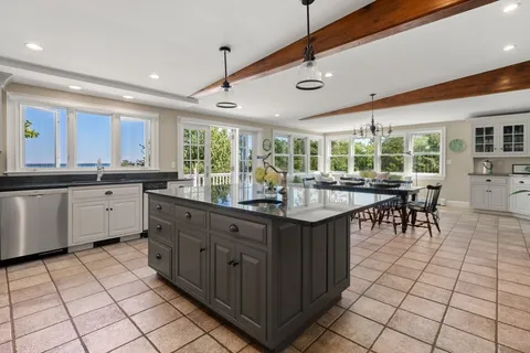 $2,950,000 | 535 Washington Street, Duxbury, MA 02332