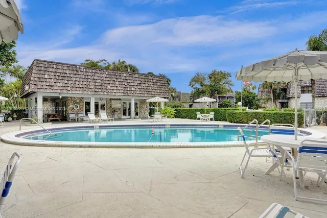 $1,800 | 3101 Oakland Shores Drive, Unit H209, Oakland Park, FL 33309