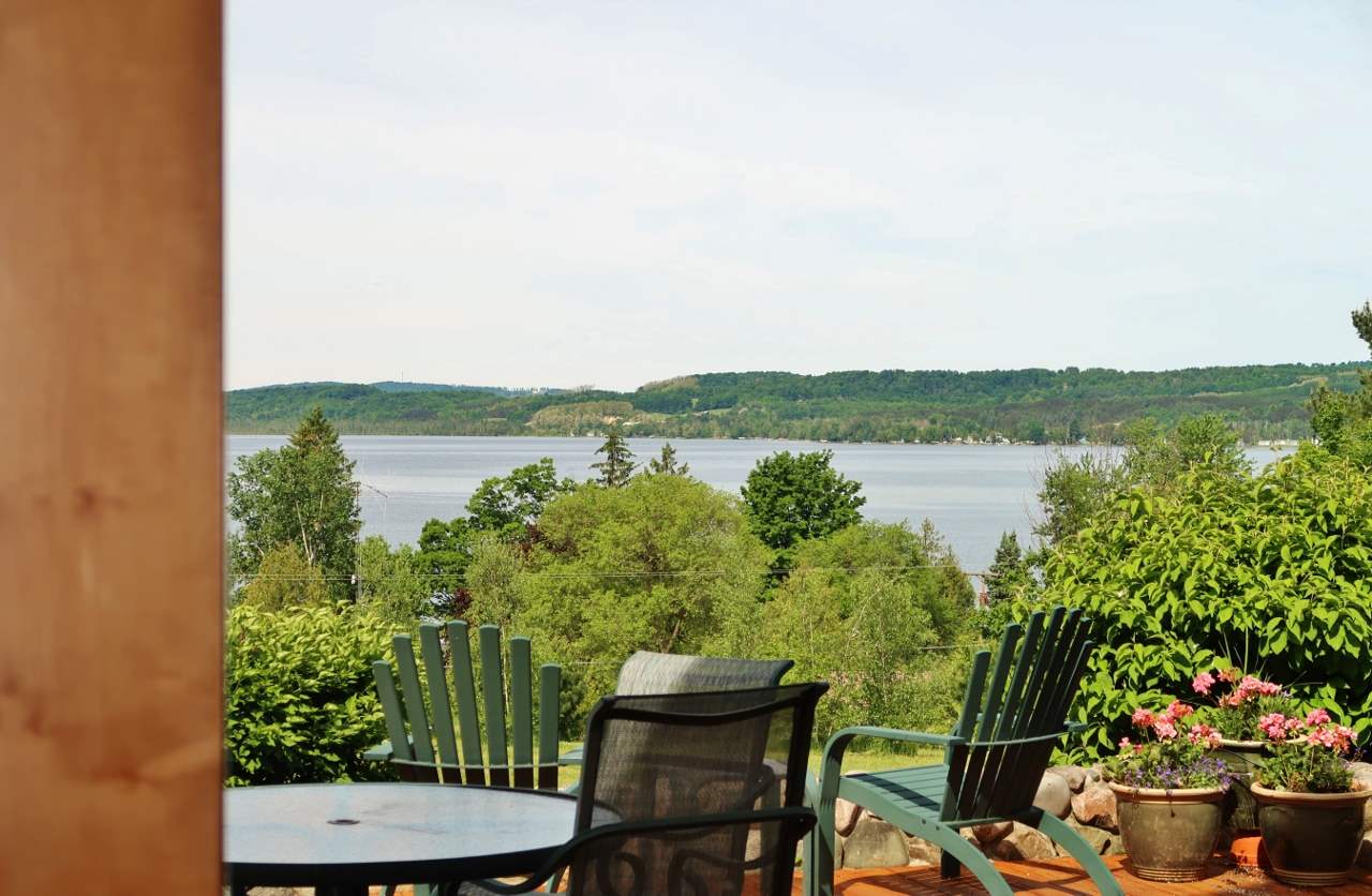 8607 South Lakeview Road Traverse City, MI 49684 - Photo 25 of 59 1847876-24.JPG