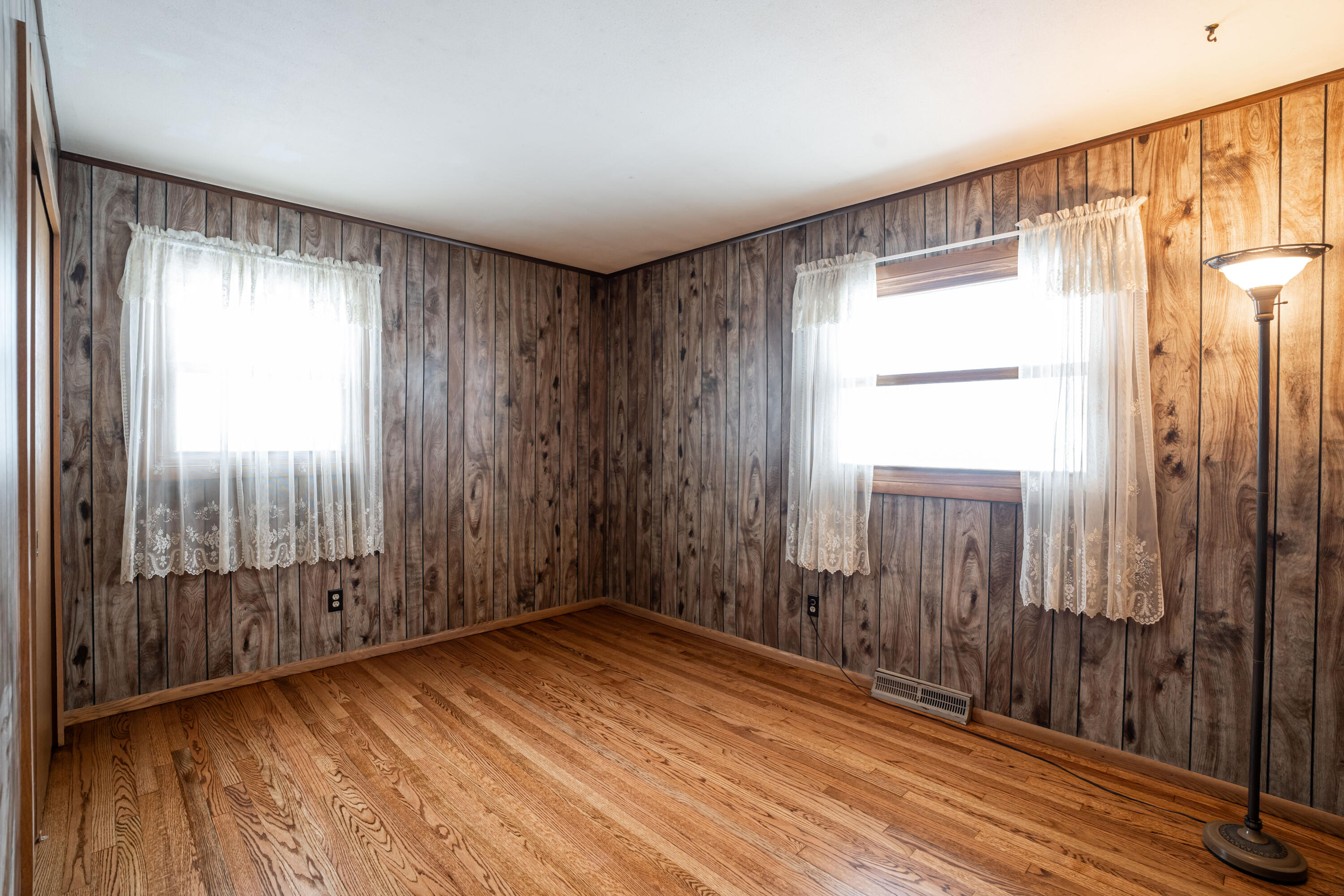 W136N8741 Esquire Road Menomonee Falls, WI 53051 - Photo 21 of 45 bed 3