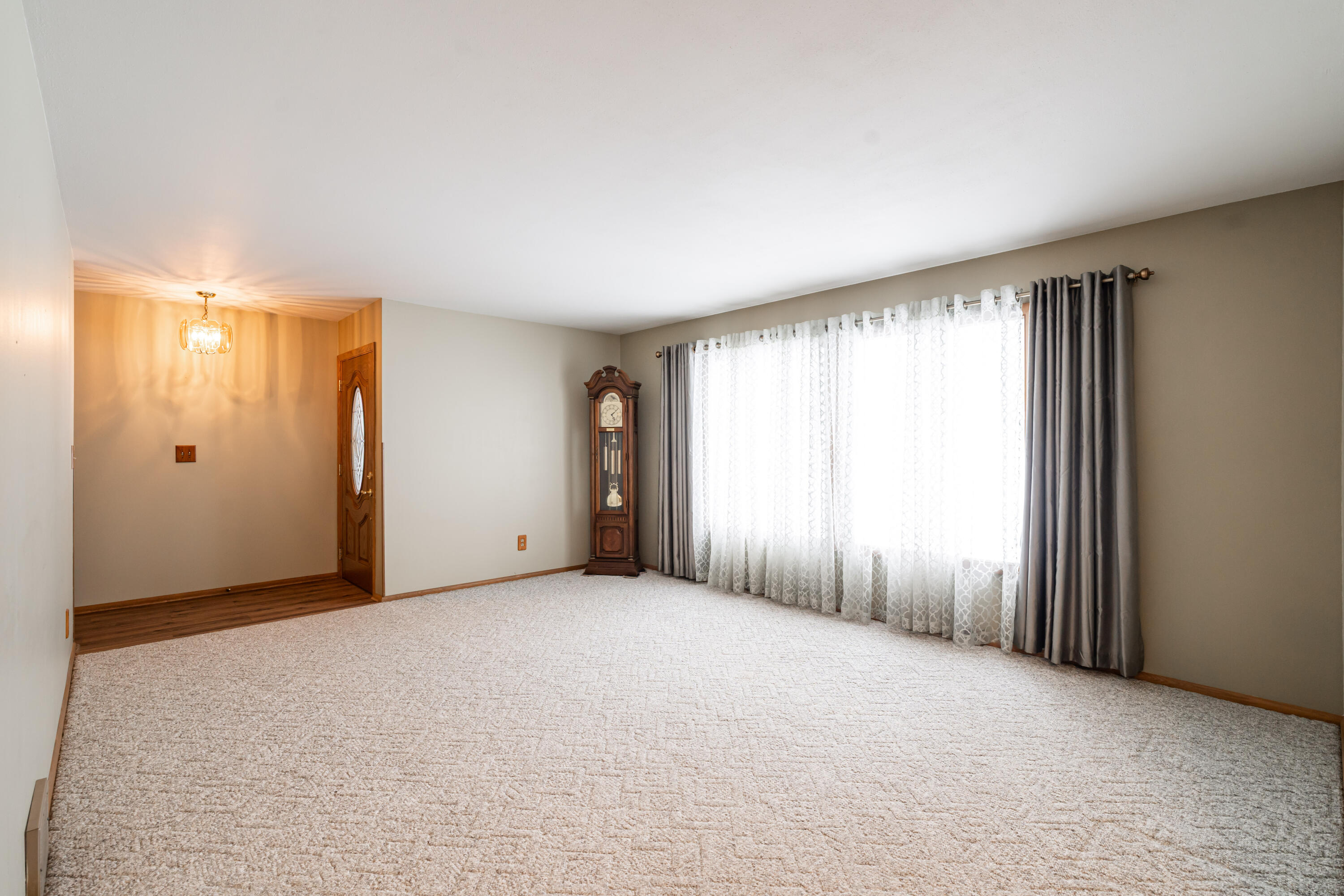 W136N8741 Esquire Road Menomonee Falls, WI 53051 - Photo 9 of 45 living room