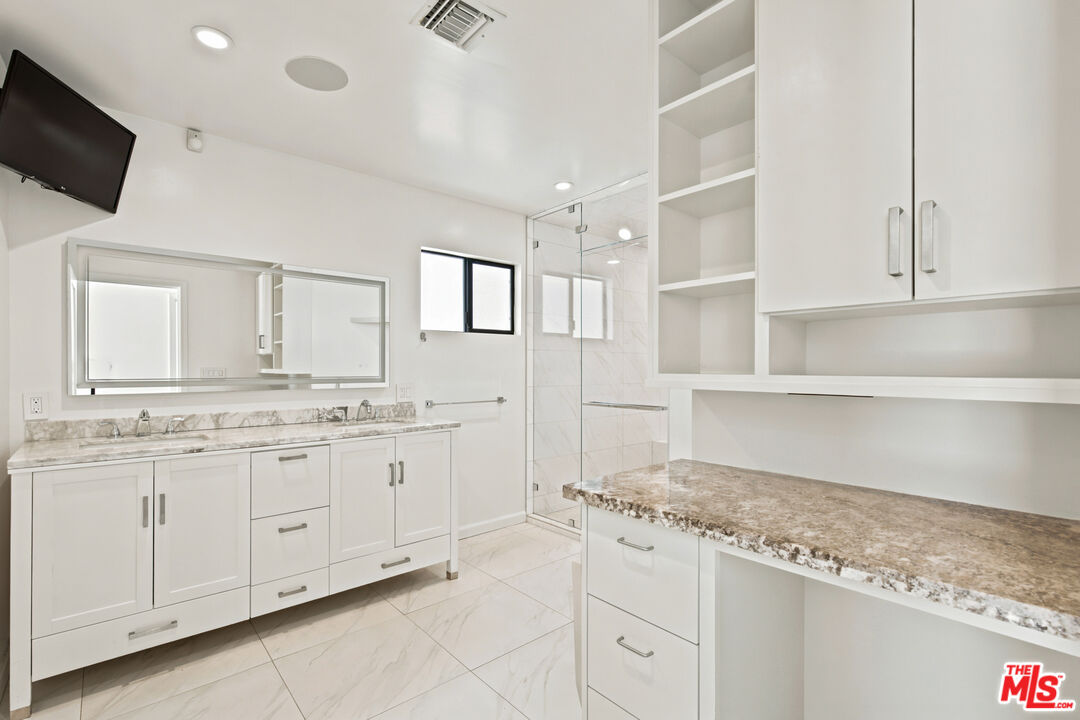 23 Privateer Street Marina del Rey, CA 90292 - Photo 36 of 52