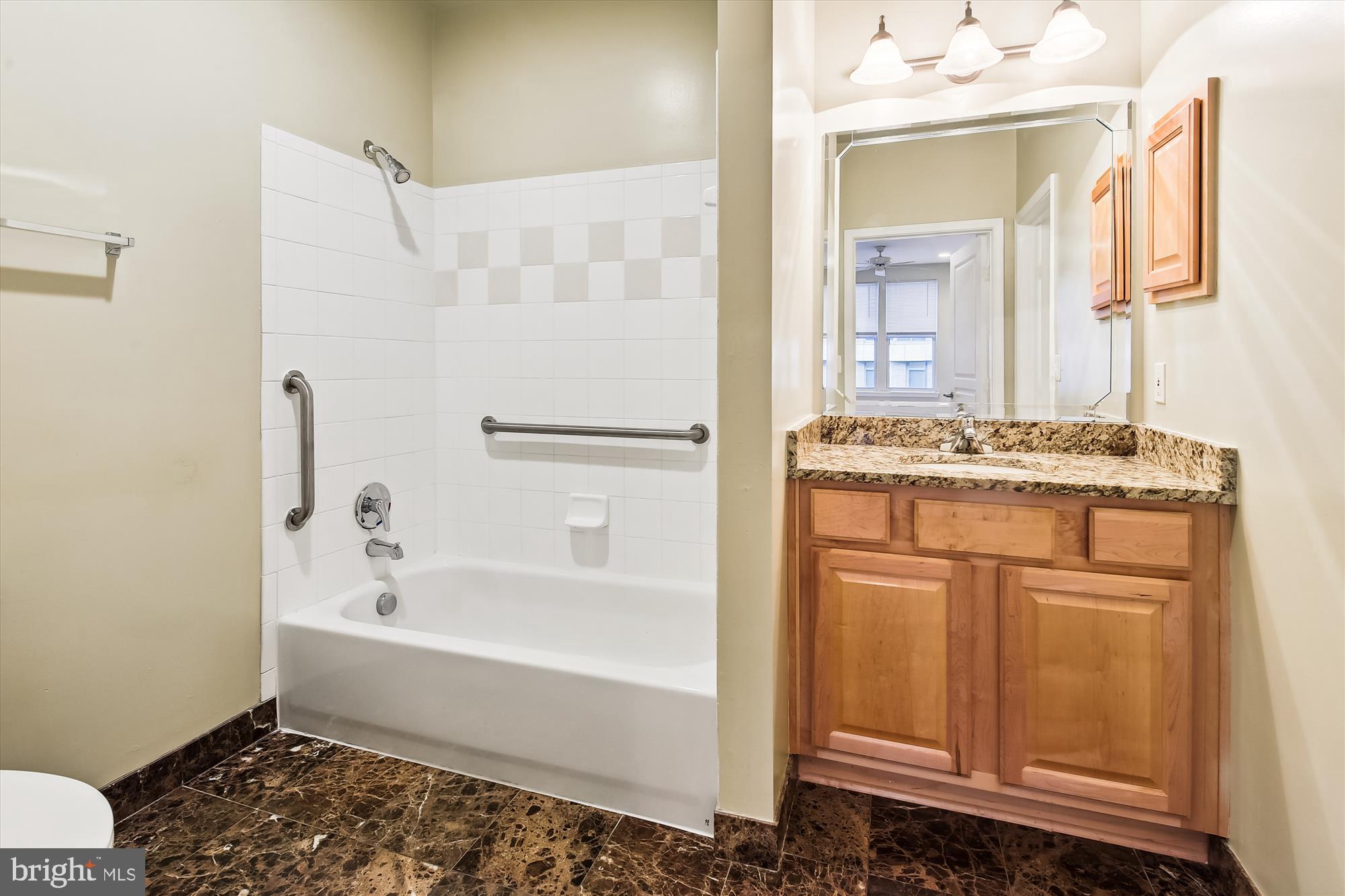 12000 Market Street, Unit 354 Reston, VA 20190 - Photo 27 of 69 2nd bath