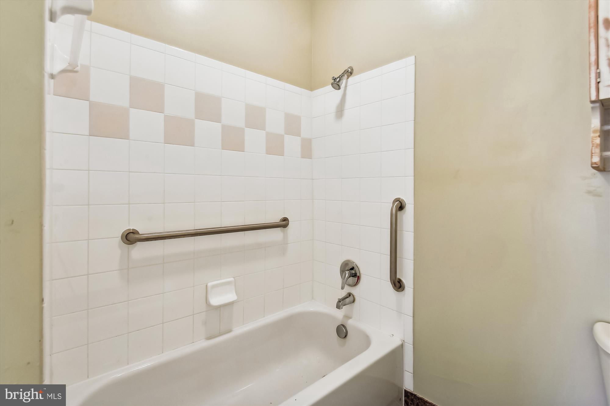 12000 Market Street, Unit 354 Reston, VA 20190 - Photo 28 of 69 2nd bath