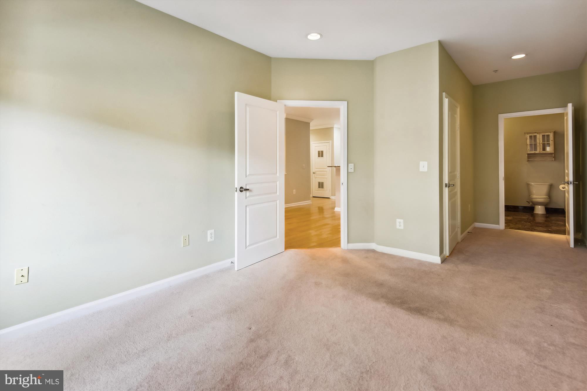 12000 Market Street, Unit 354 Reston, VA 20190 - Photo 30 of 69 Primary bedroom