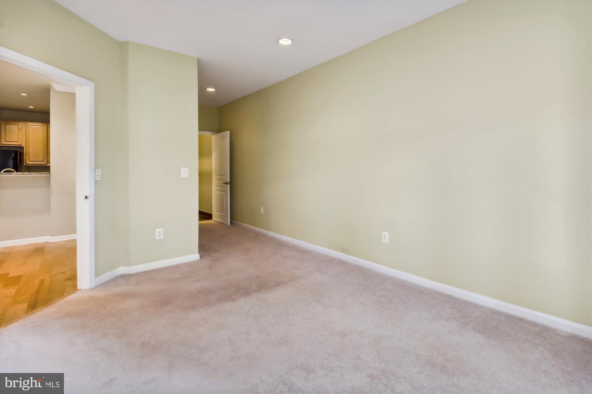 12000 Market Street, Unit 354 Reston, VA 20190 - Photo 31 of 69 Primary bedroom